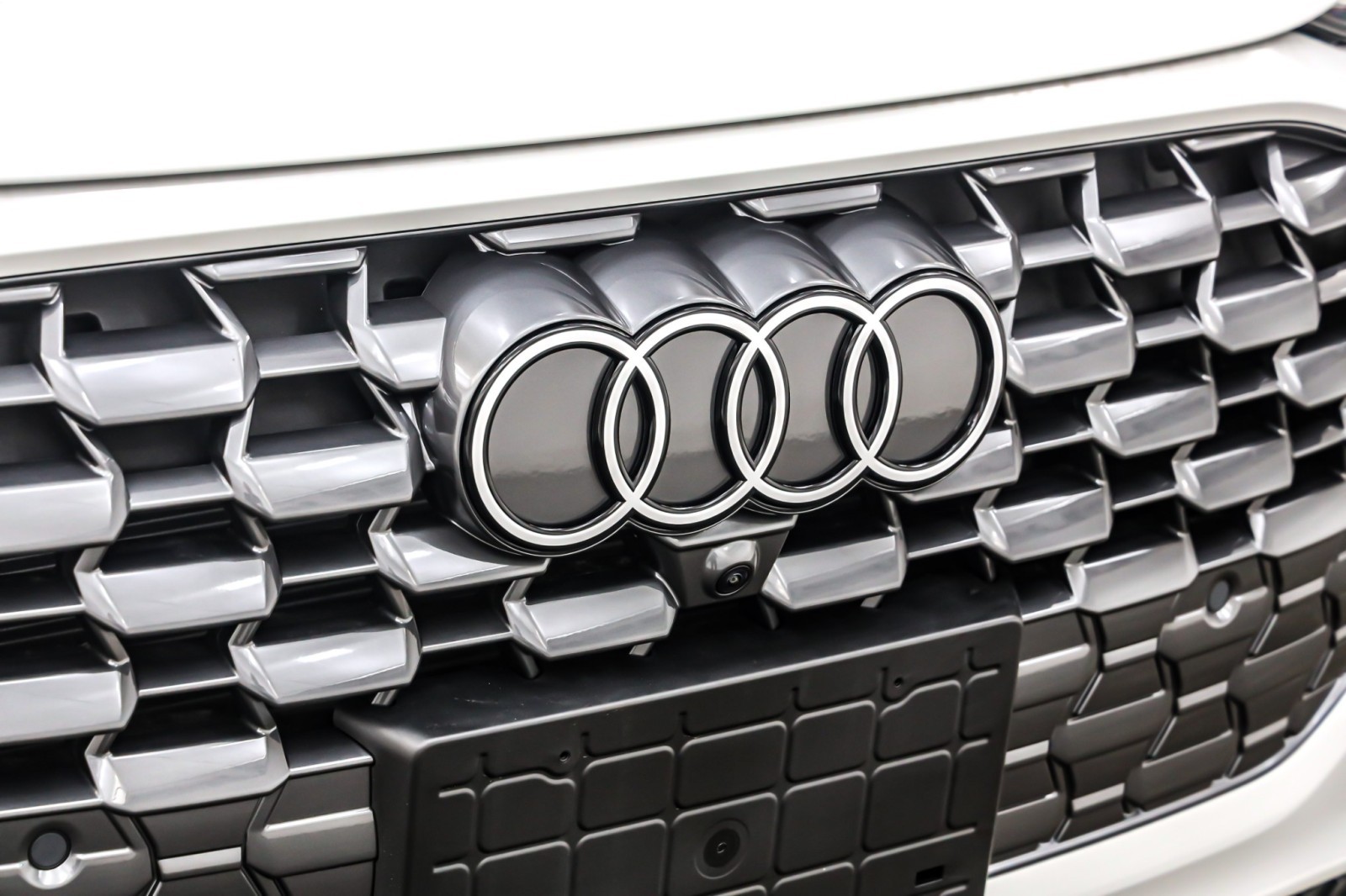 New 2025 Glacier White Metallic Audi Prestige 2.0 TFSI quattro image 13