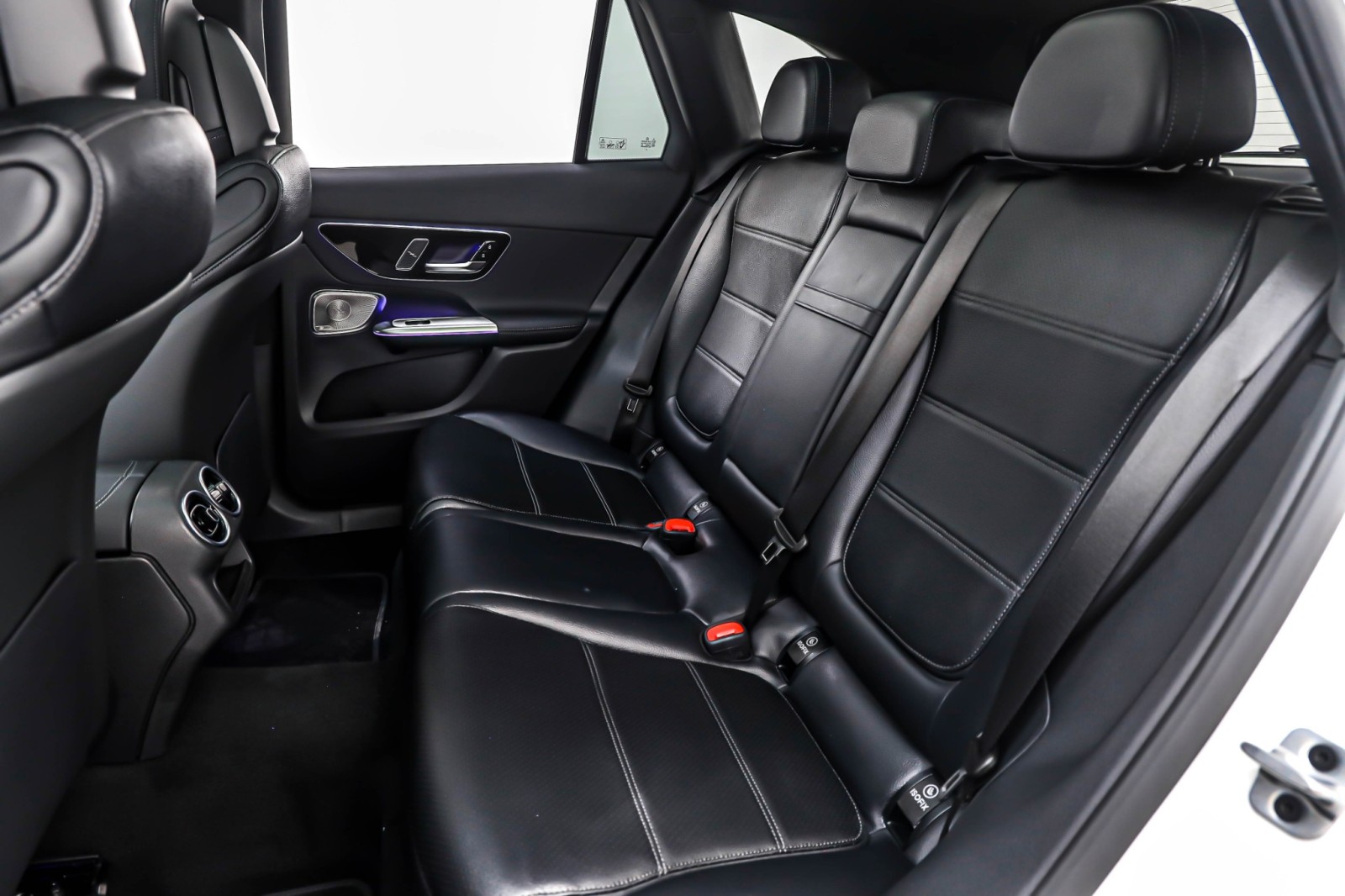 New 2026 Polar White Mercedes-Benz GLC 300 image 8