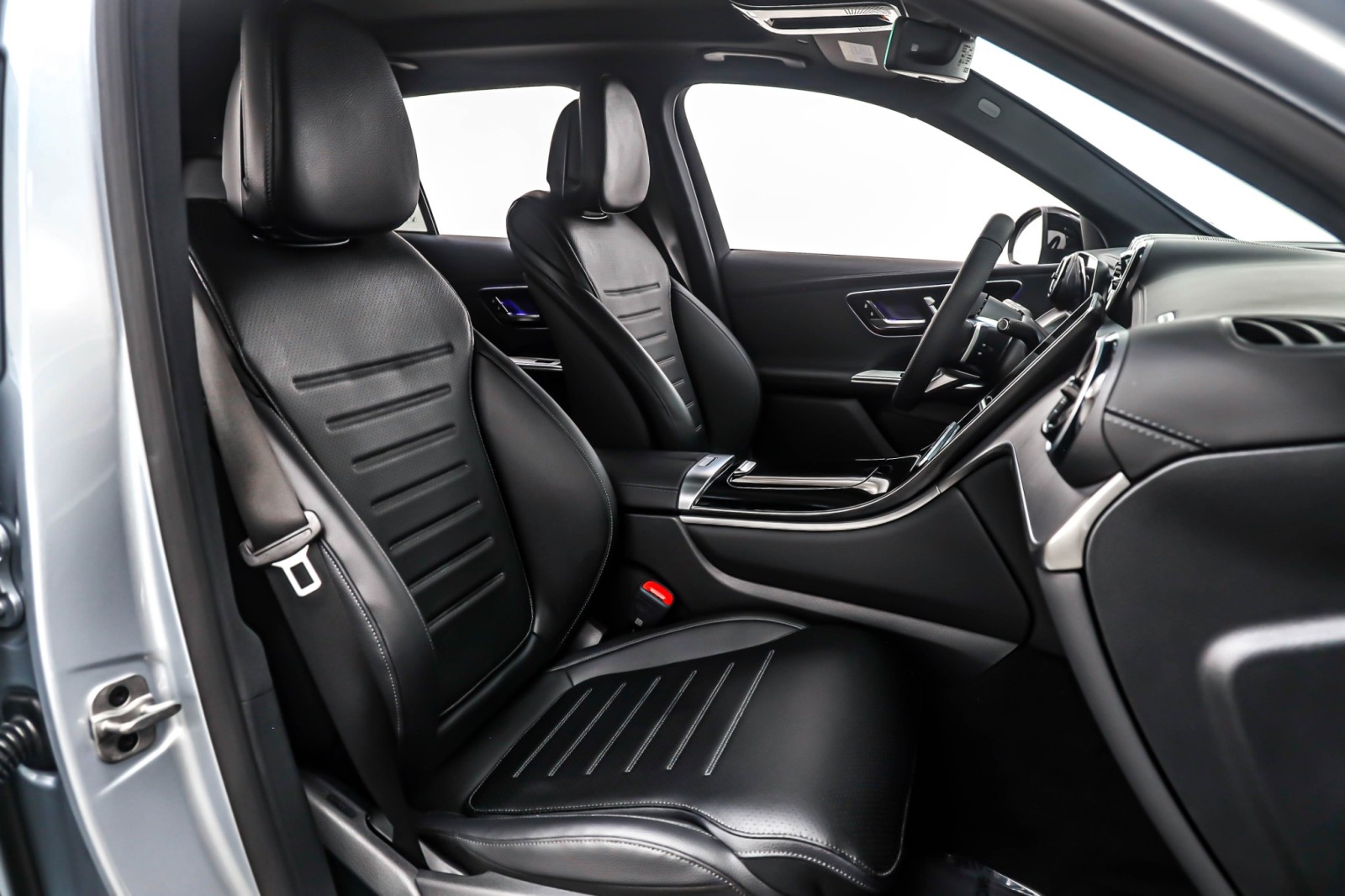 New 2026 Cirrus Silver Metallic Mercedes-Benz GLC 300 image 7