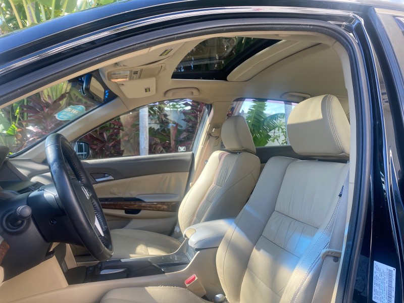 2010 Honda Accord Sdn EX-L LOW MILES 68,167 in , 