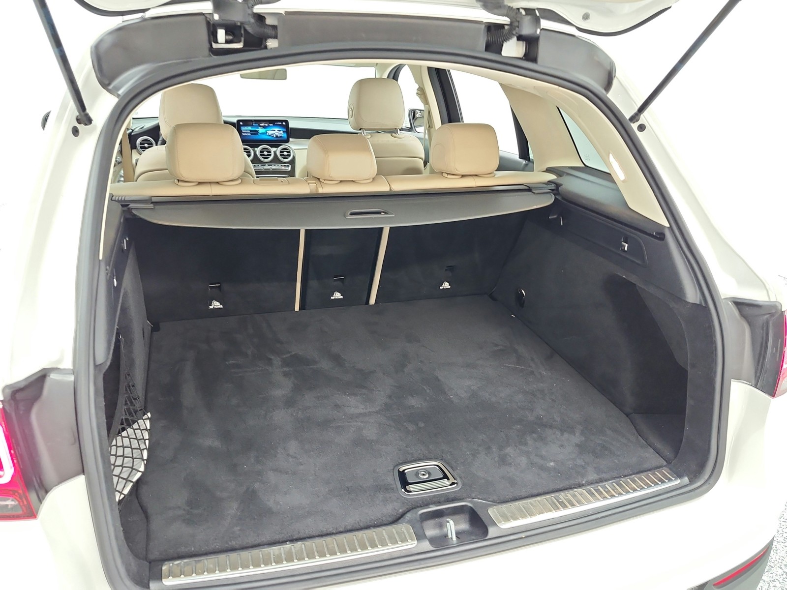 Used 2020 Polar White Mercedes-Benz GLC 300 4MATIC® SUV image 21