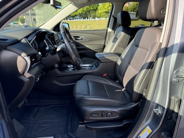 2021 Chevrolet Traverse Premier 29