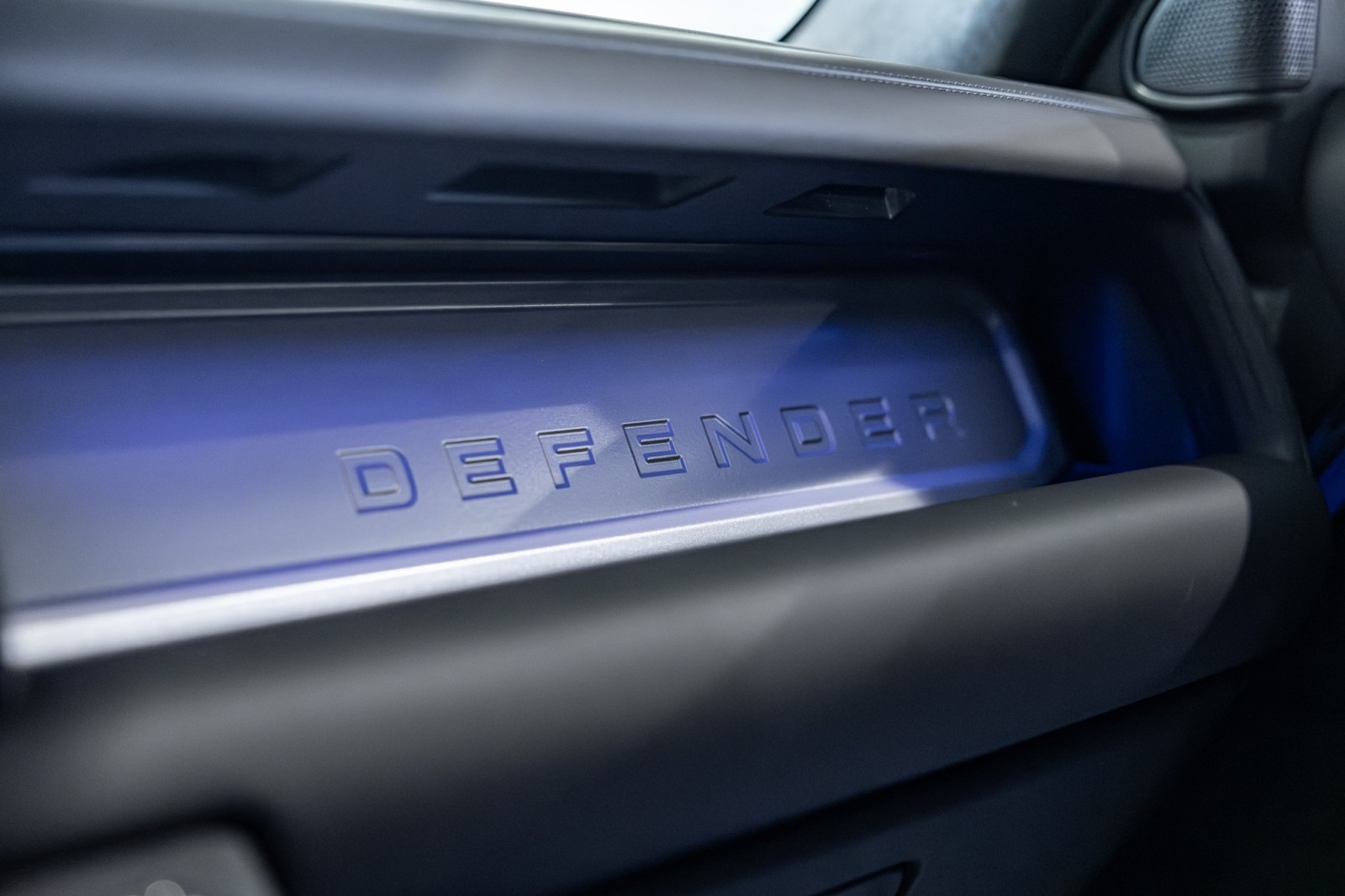 Used Car 2025 Land Rover Defender  Octa Edition One For Sale Under $170,000 In Boerne, Texas