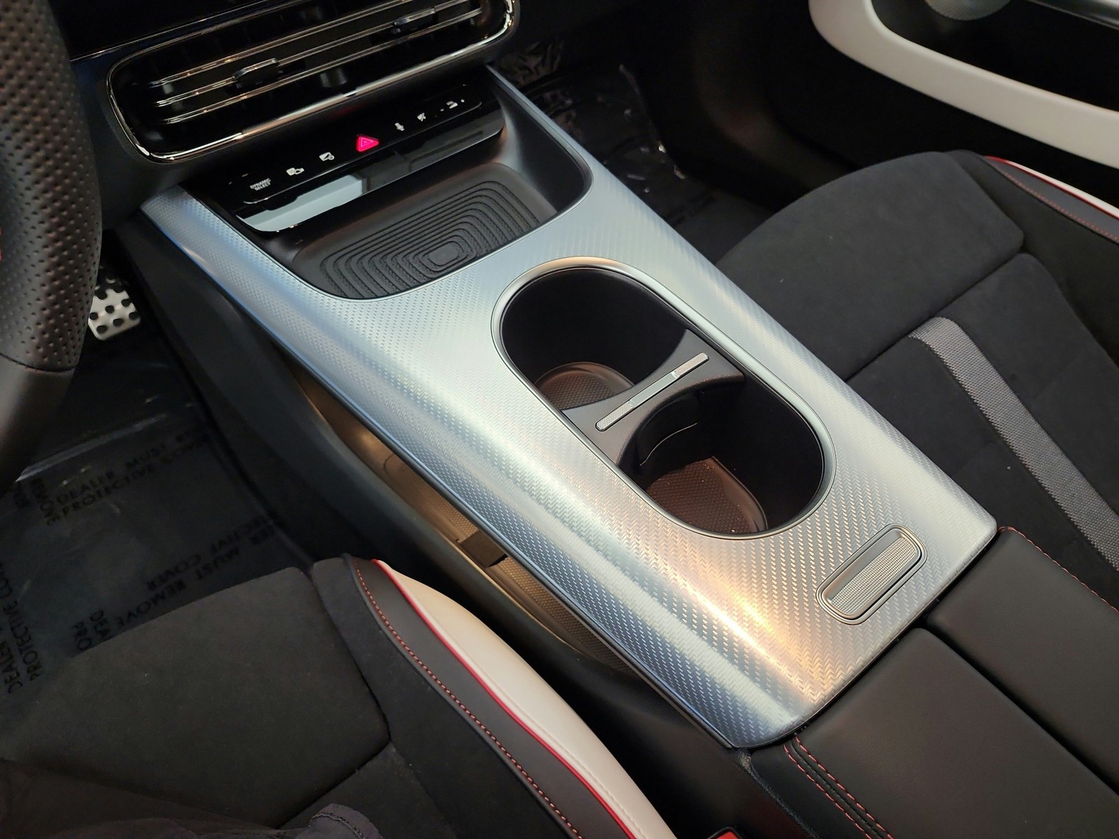 New 2027 MANUFAKTUR Alpine Grey Mercedes-Benz CLA 350 Electric 4MATIC® image 9