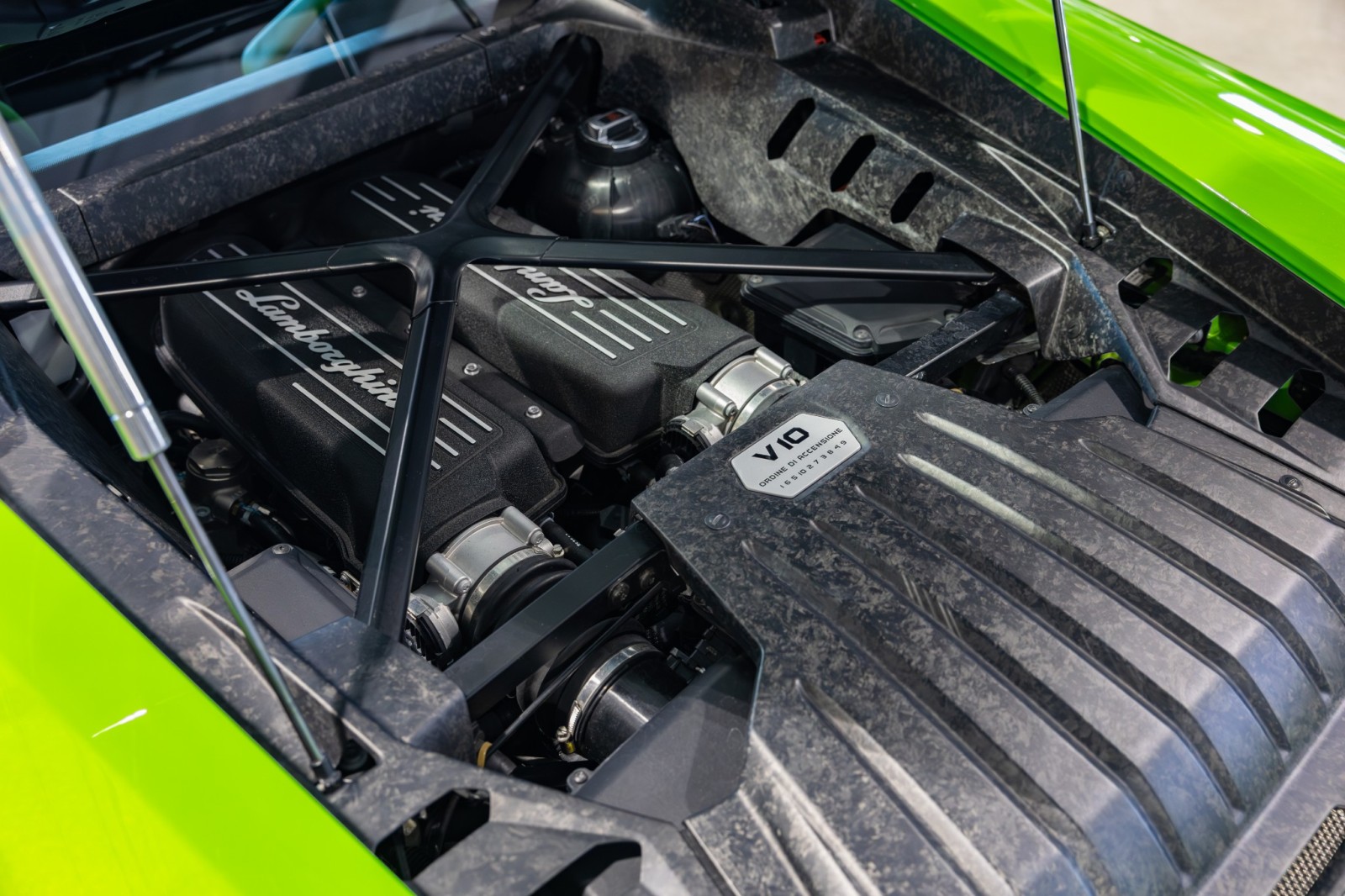 Used Car 2015 Lamborghini Huracan  Lp610-4 For Sale Under $250,000 In Boerne, Texas