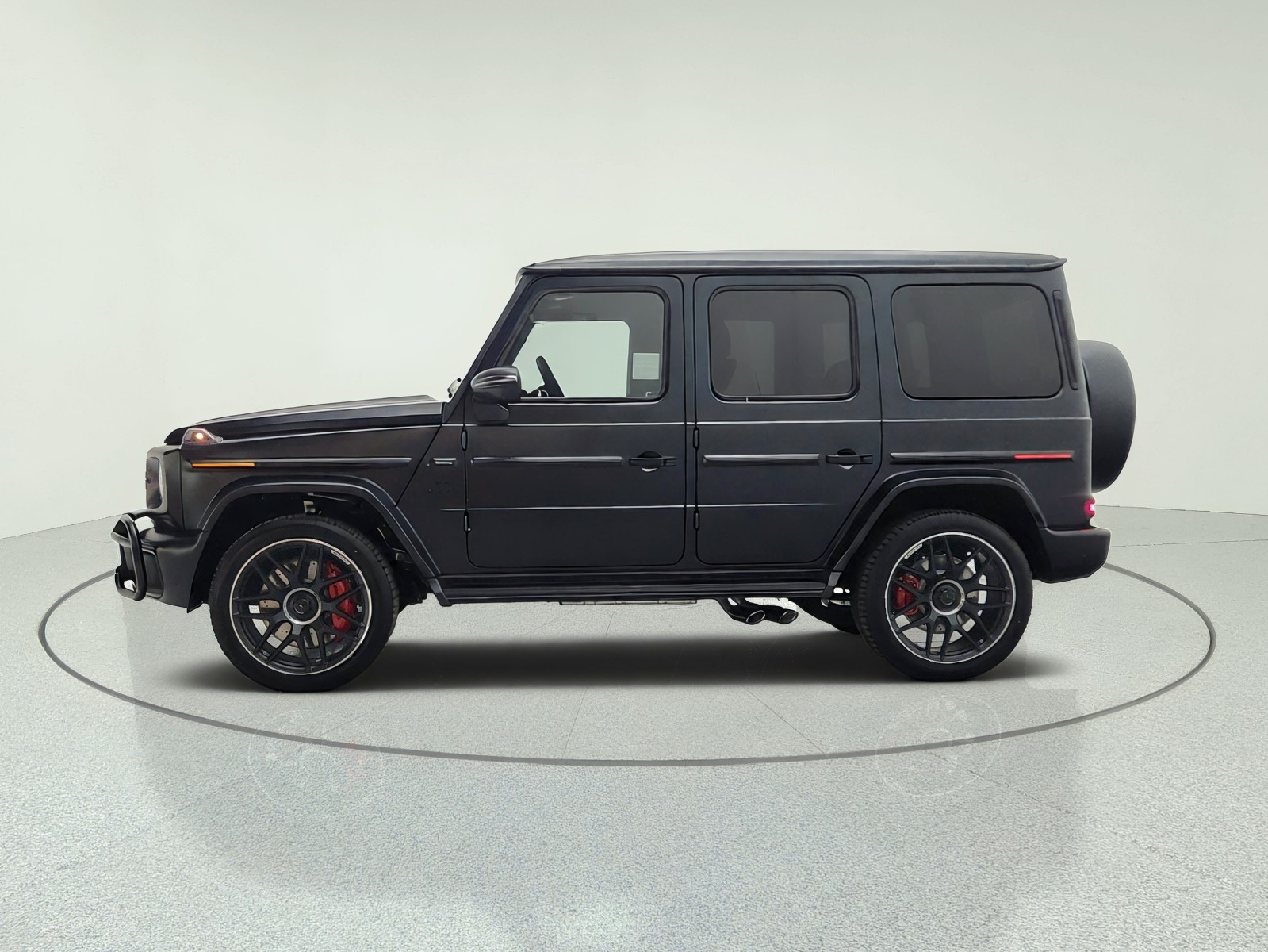 New 2027 MANUFAKTUR Night Black magno Mercedes-Benz AMG® G 63 SUV image 8