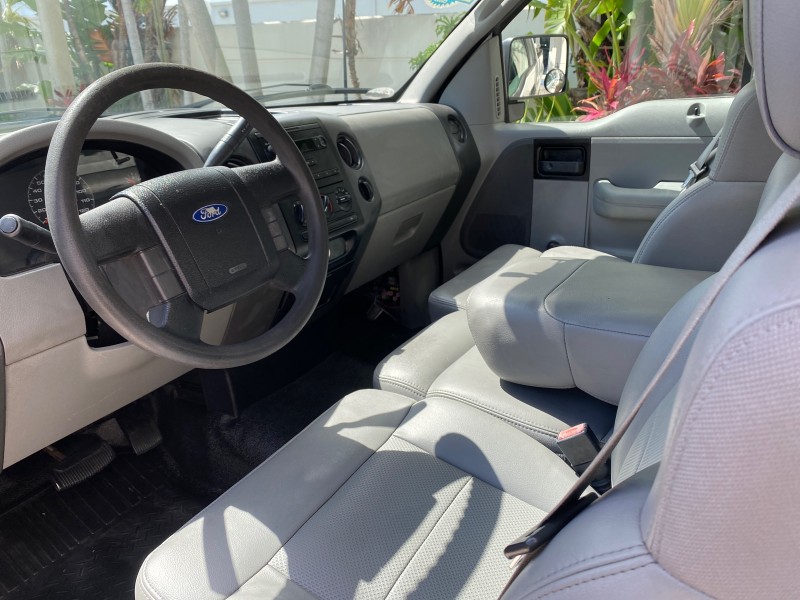2005 Ford F-150 PU STX LOW MILES 18,931 in , 