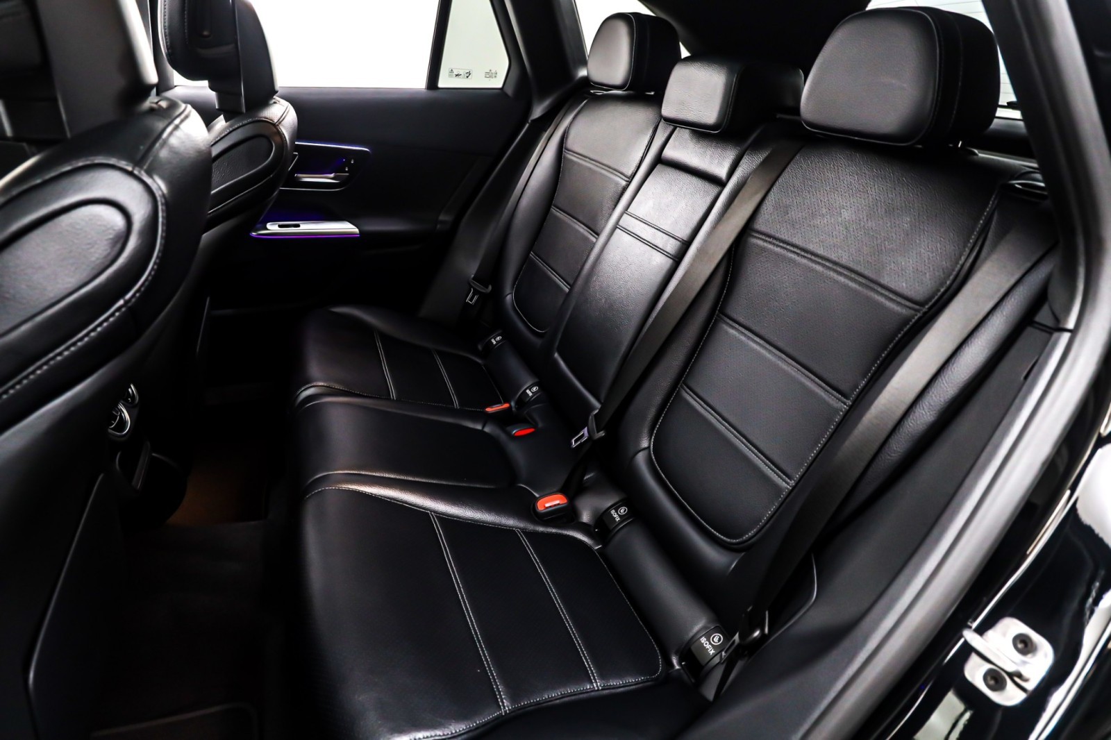 New 2026 Black Mercedes-Benz GLC 300 image 8