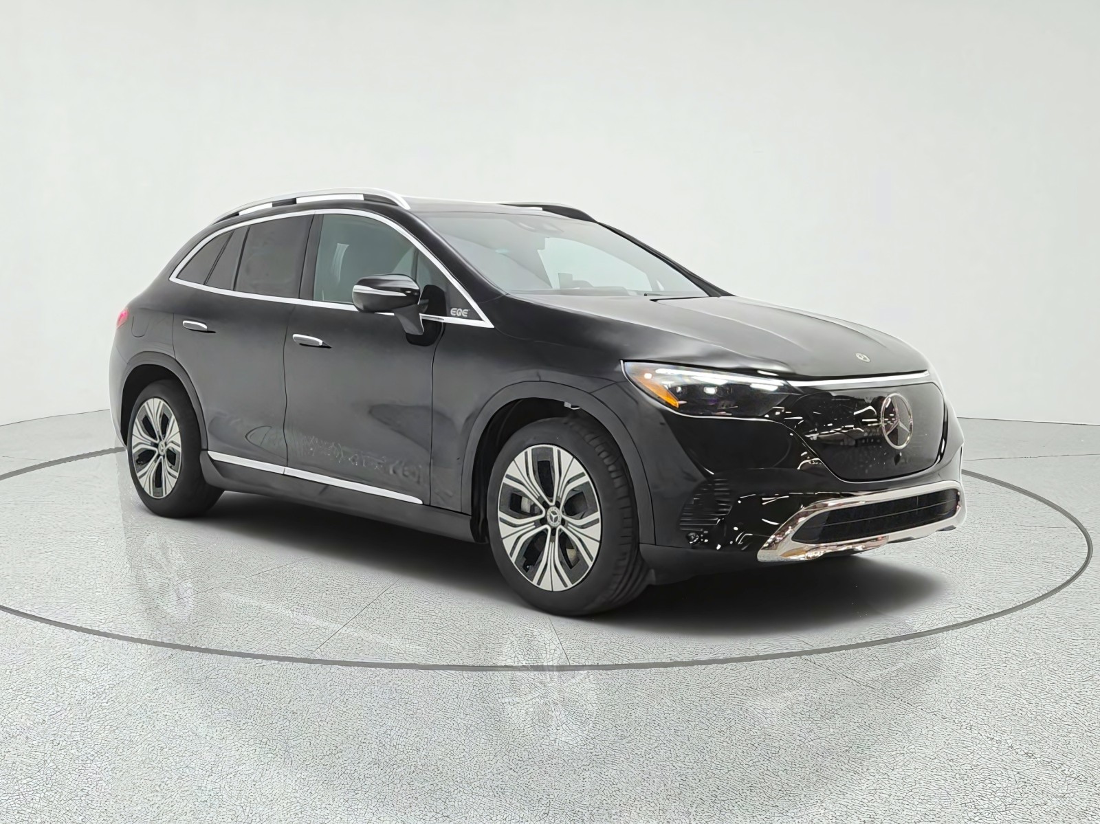 New 2027 Obsidian Black Metallic Mercedes-Benz EQE 320+ SUV image 3