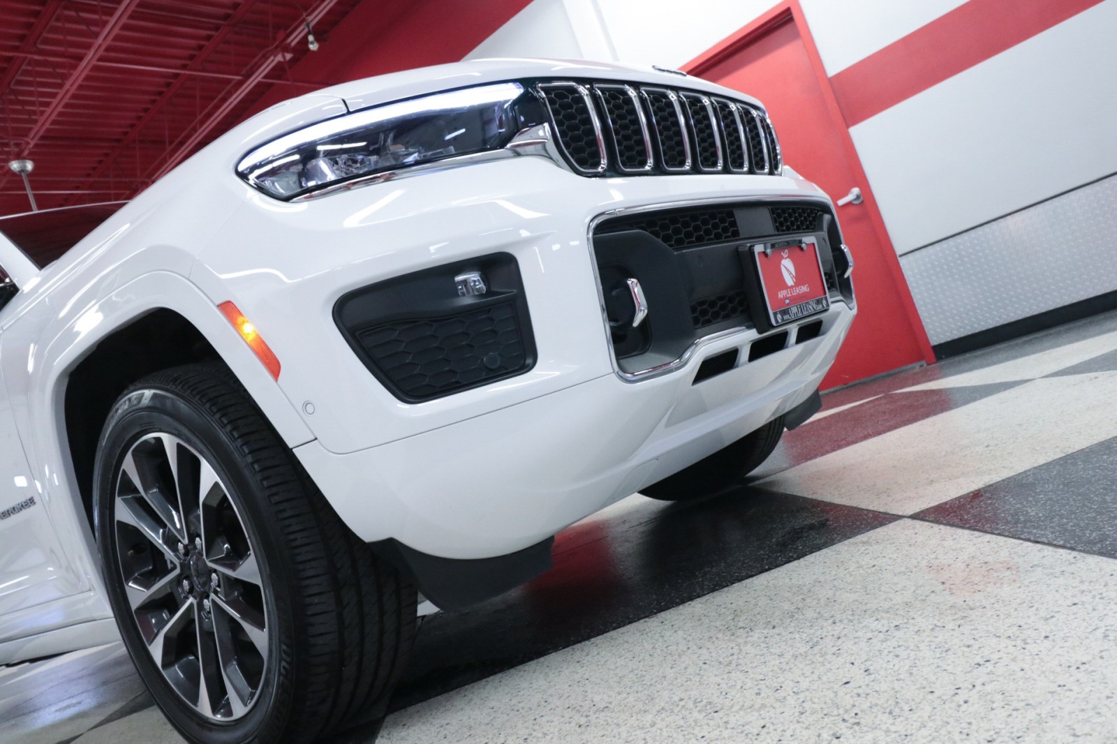 Used Car 2023 Jeep Grand Cherokee  Overland For Sale Under $50,000 In Austin, Texas