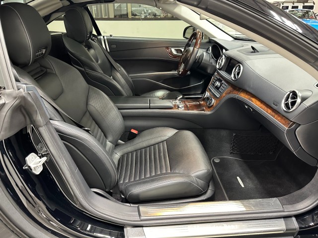 2014 Mercedes-Benz SL-Class SL 550 in , 