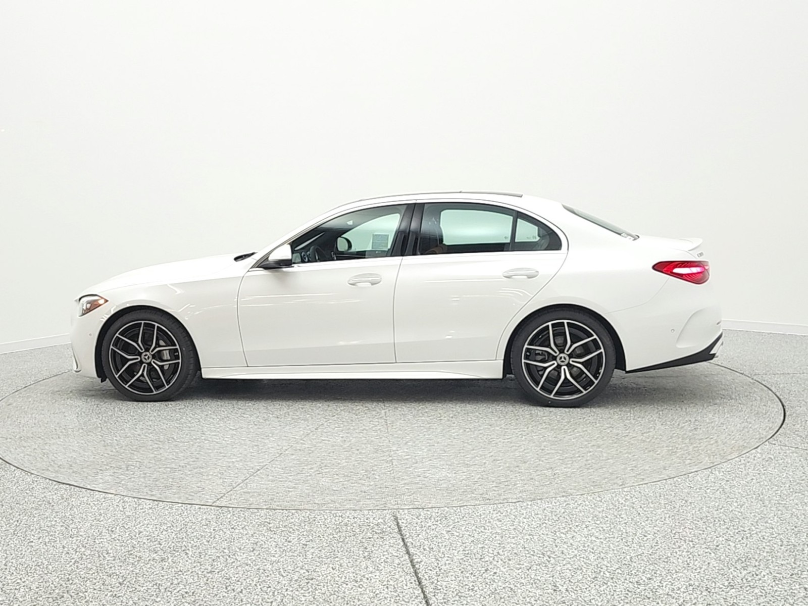 New 2026 MANUFAKTUR Moonlight White Metallic Mercedes-Benz C 300 image 8