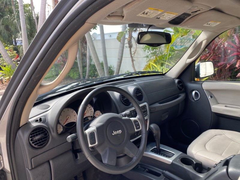 2004 Jeep Liberty Limited 1 OWNER SUNROOF in , 