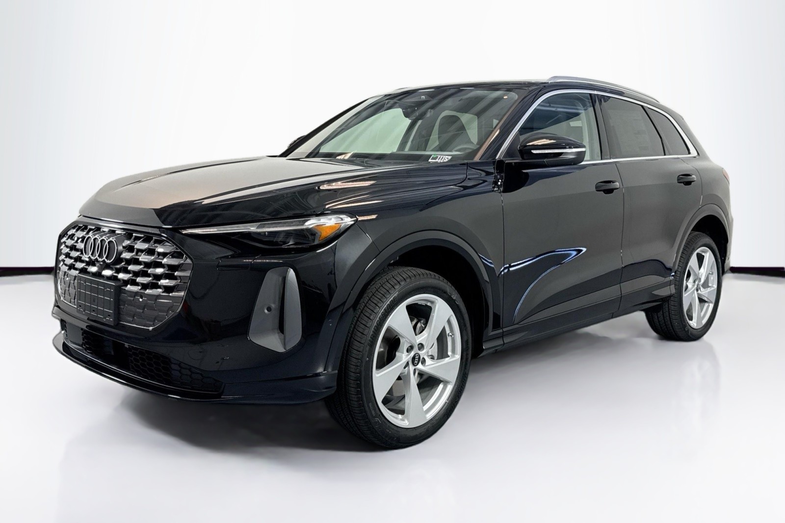 2025 Audi New Q5 Premium Plus's photo