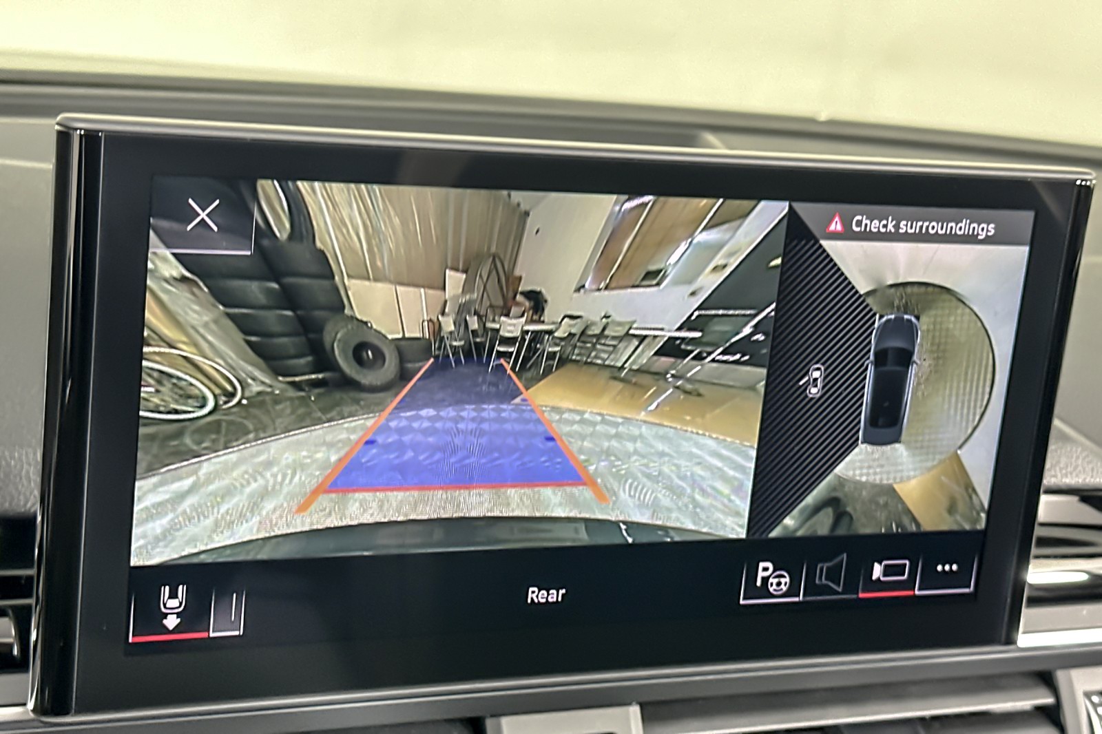 Used 2022 Daytona Gray Pearl Effect/Black Roof Audi Prestige 3.0 TFSI quattro image 18