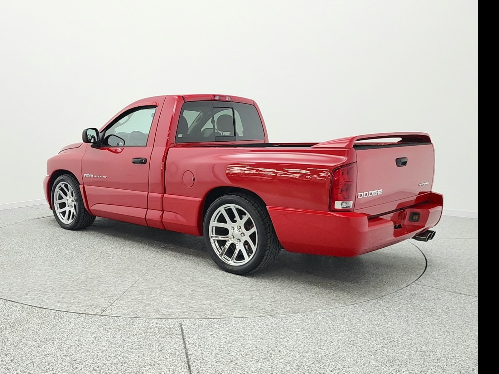 Used 2004 Flame Red Dodge 2dr Reg Cab 120.5 WB SRT-10 image 7