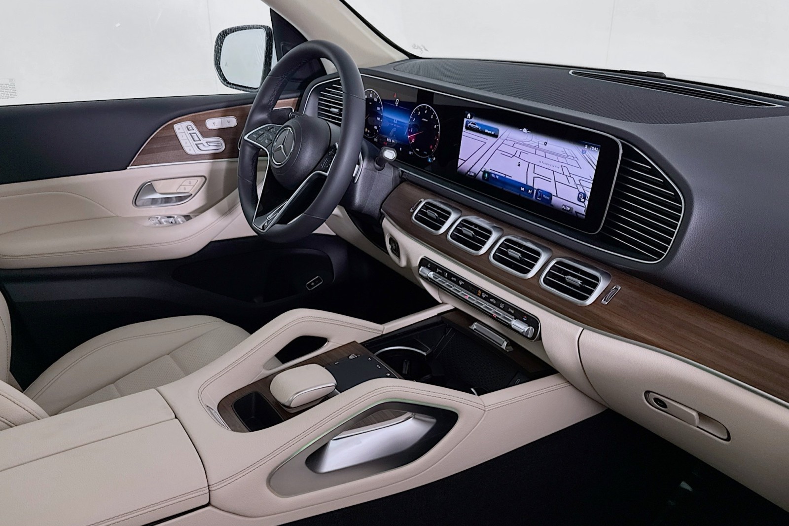 New 2026 Polar White Mercedes-Benz GLE 450 4MATIC® SUV image 15