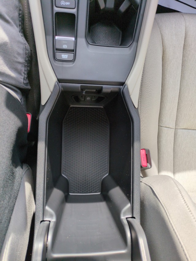 HondaAccord Sedan27