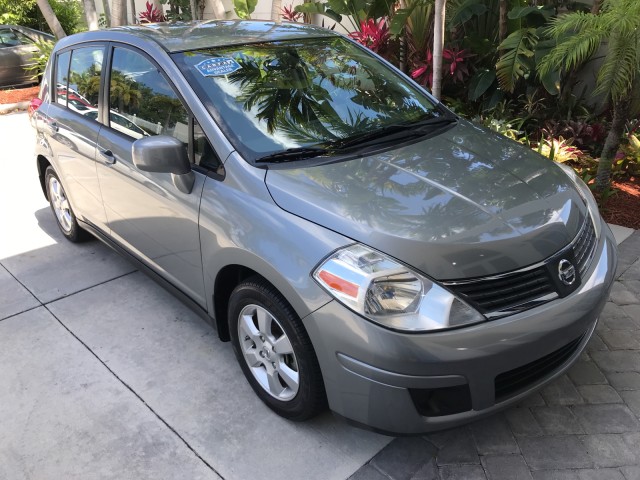 2007 Nissan Versa 1.8 S CD Changer Alloy Wheels Cloth Seats LOW MILES in pompano beach, Florida