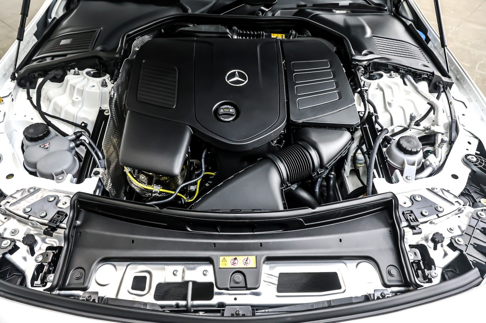 New 2026 Polar White Mercedes-Benz CLE 300 image 12