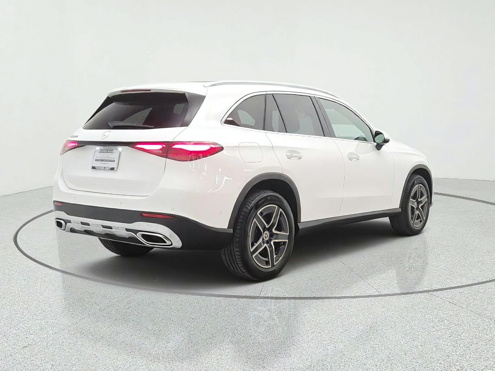 New 2027 Polar White Mercedes-Benz GLC 300 SUV image 5