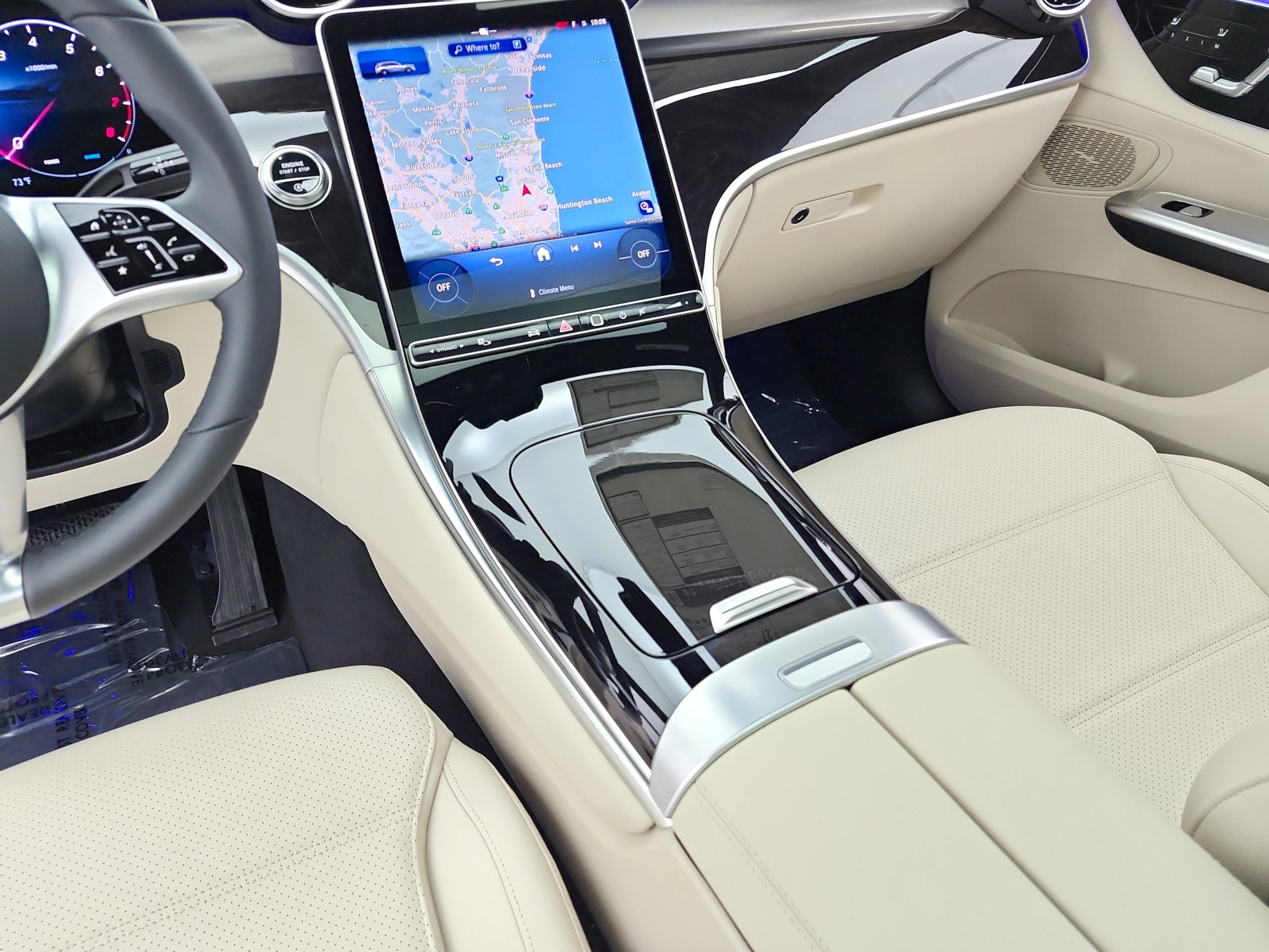 New 2026 Polar White Mercedes-Benz GLC 300 image 10