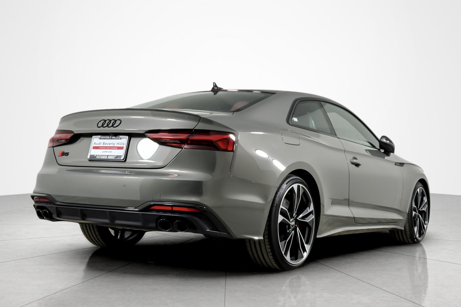 Used 2023 Chronos Gray Metallic Audi Premium Plus 3.0 TFSI quattro image 5