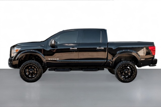 2021 Nissan Titan SV 10