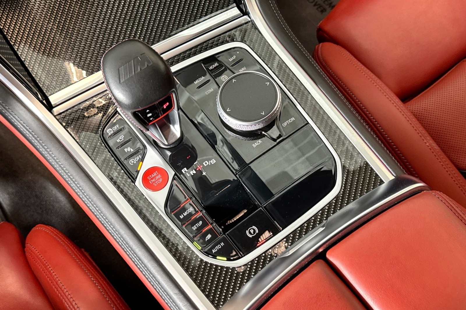 Used 2022 Marina Bay Blue Metallic BMW Competition image 16