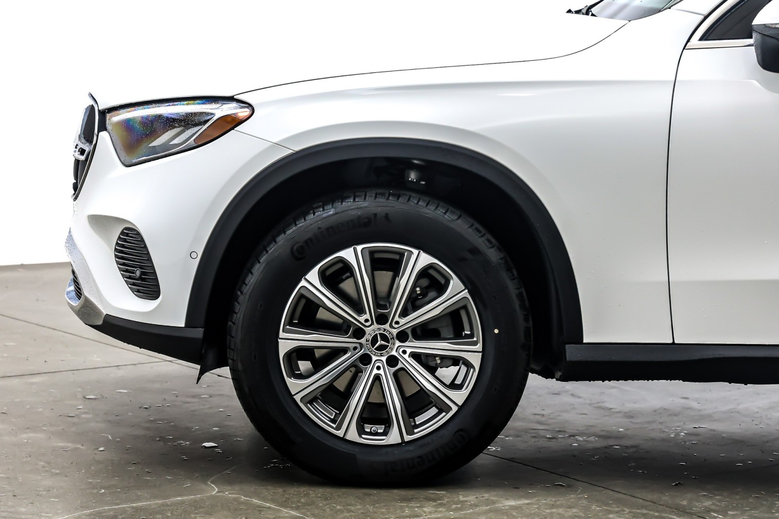 New 2026 Polar White Mercedes-Benz GLC 300 SUV image 10