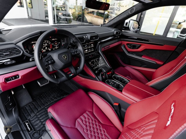 2023 Lamborghini Urus S in , 