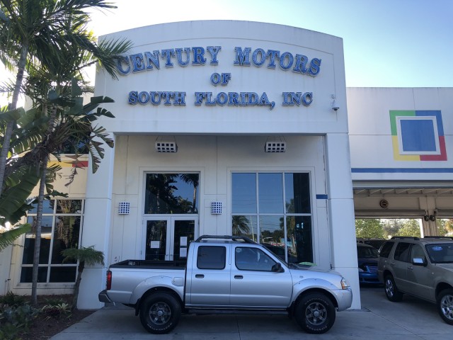 2004 Nissan Frontier 2WD XE, v6, 4 door, cloth, running boards, roof rack in pompano beach, Florida