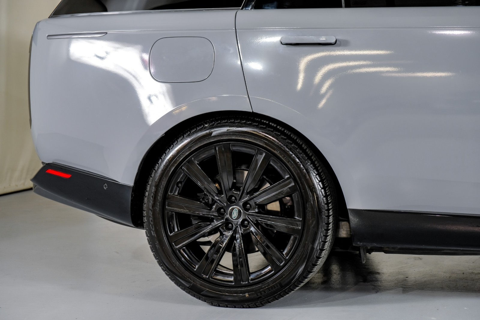 2023 Land Rover Range Rover SE 6