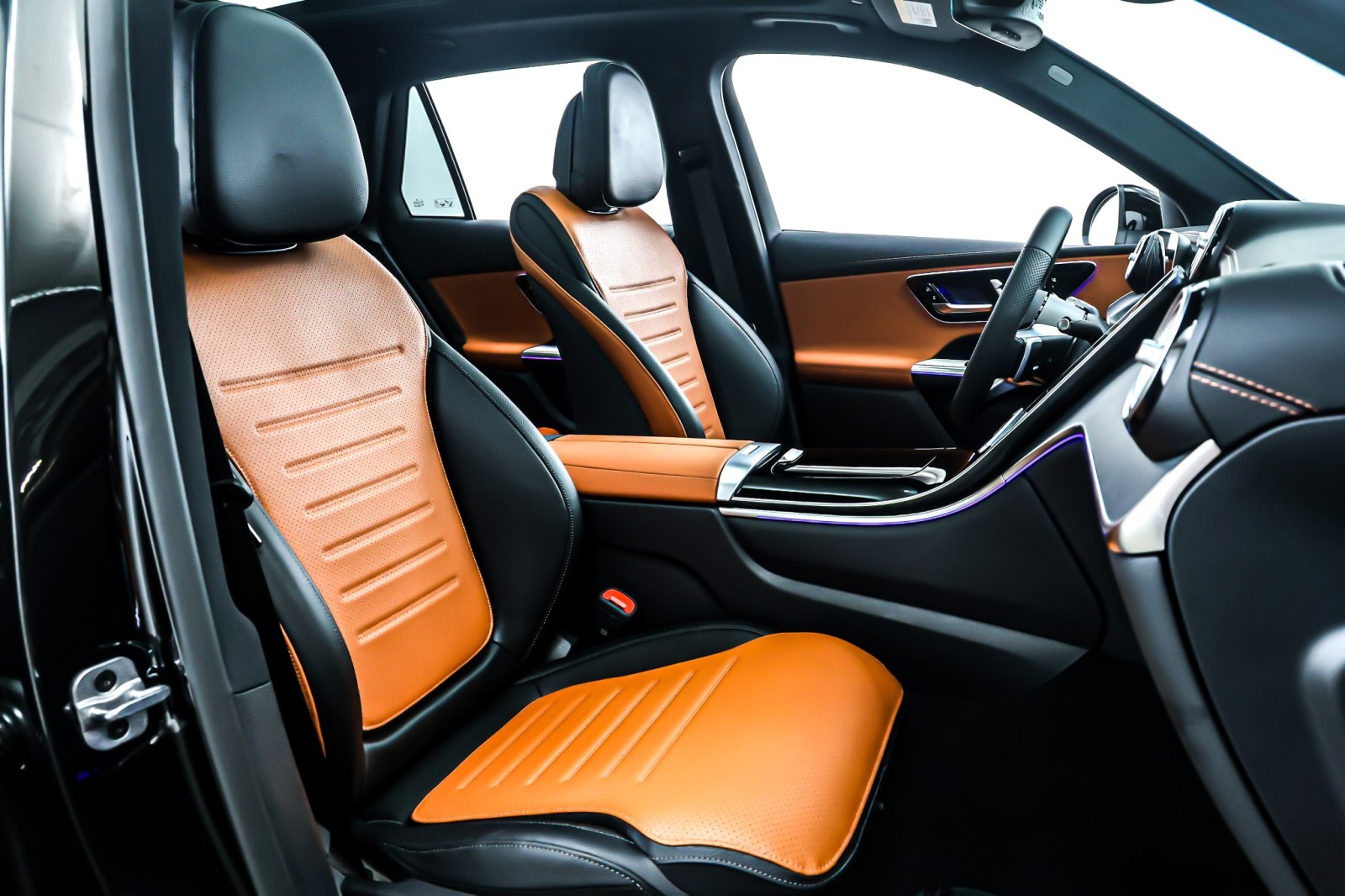 New 2026 Black Mercedes-Benz GLC 300 image 7