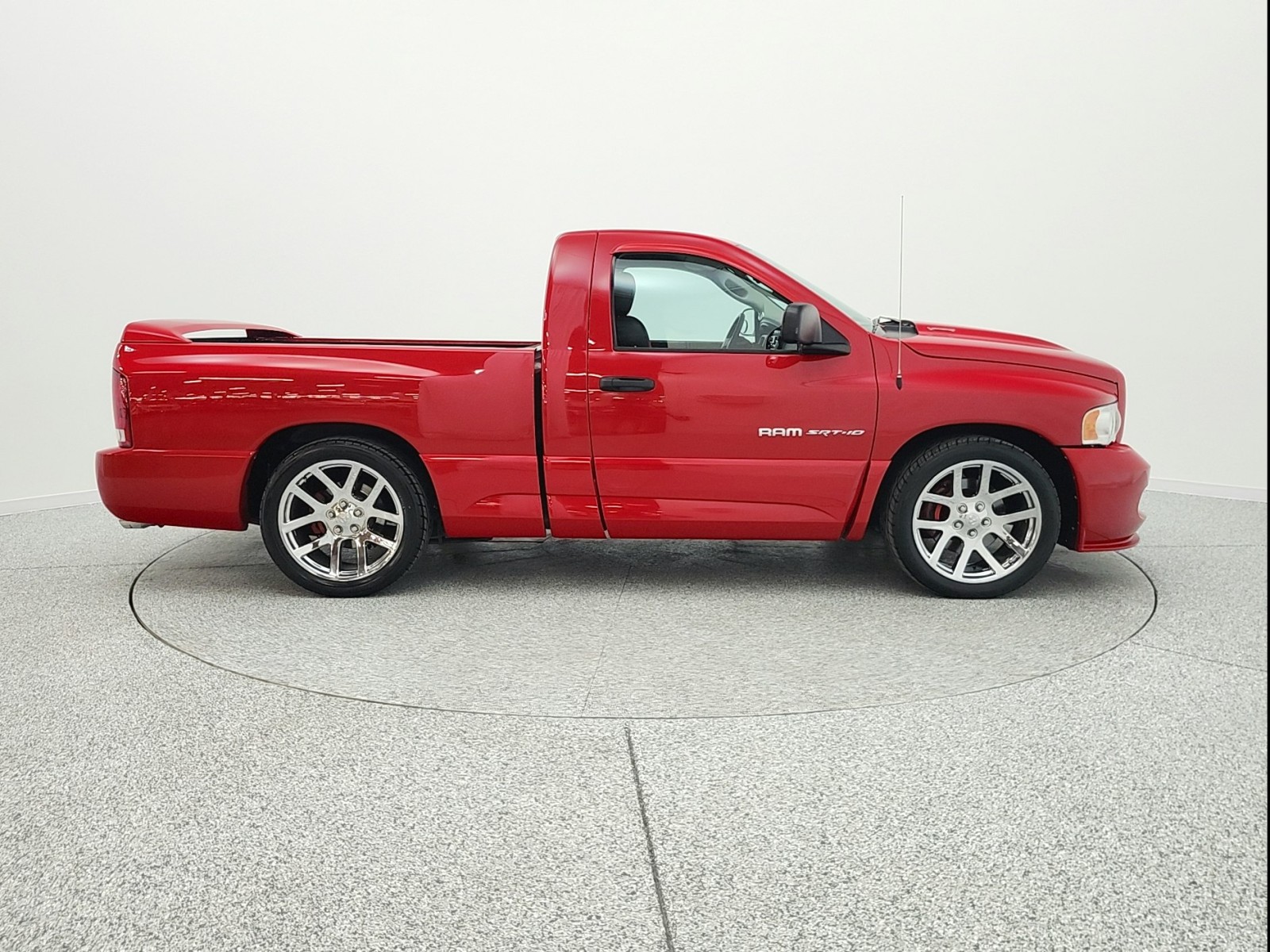 Used 2004 Flame Red Dodge 2dr Reg Cab 120.5 WB SRT-10 image 4