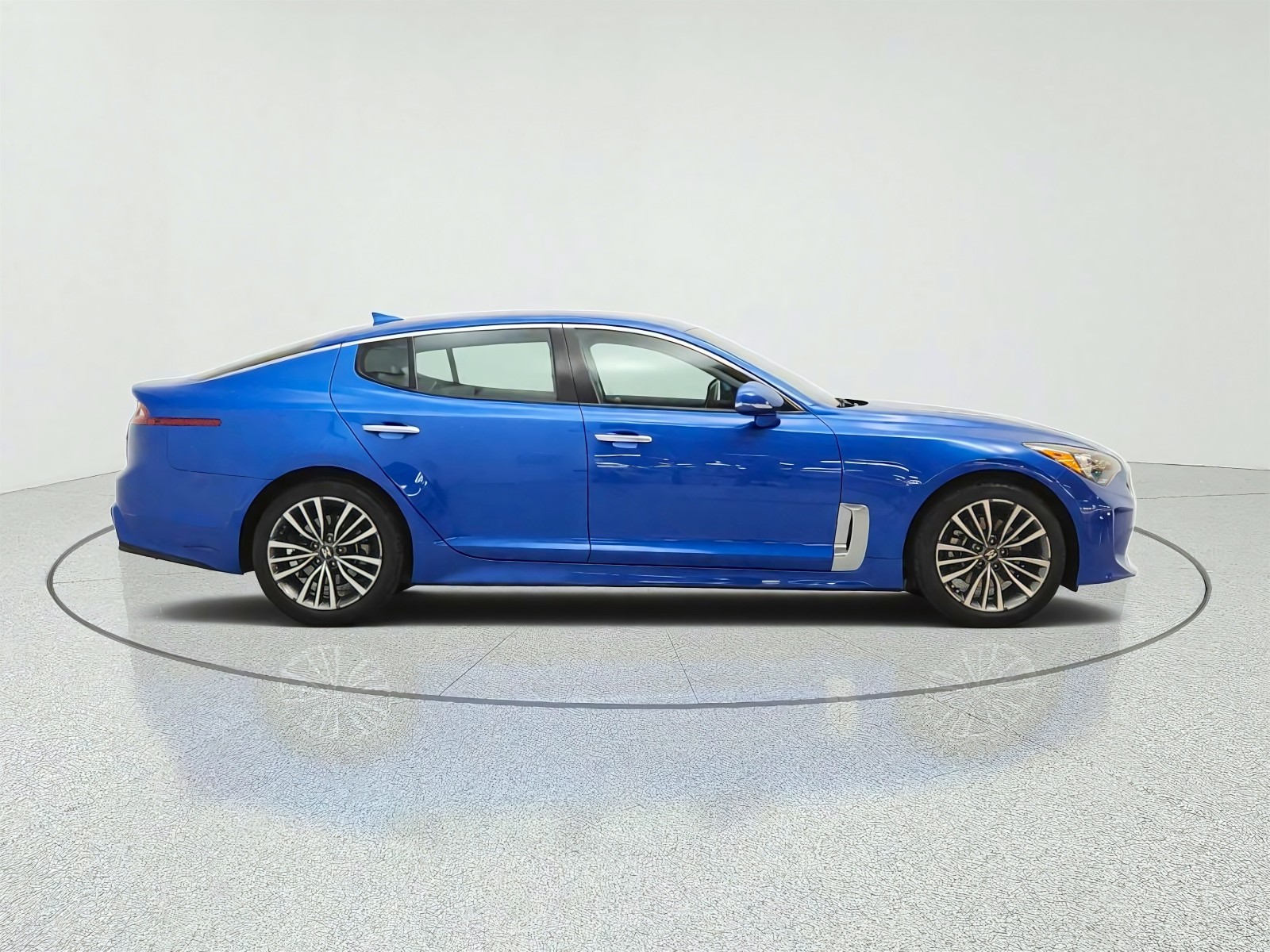 Used 2019 Micro Blue Kia Base RWD image 4