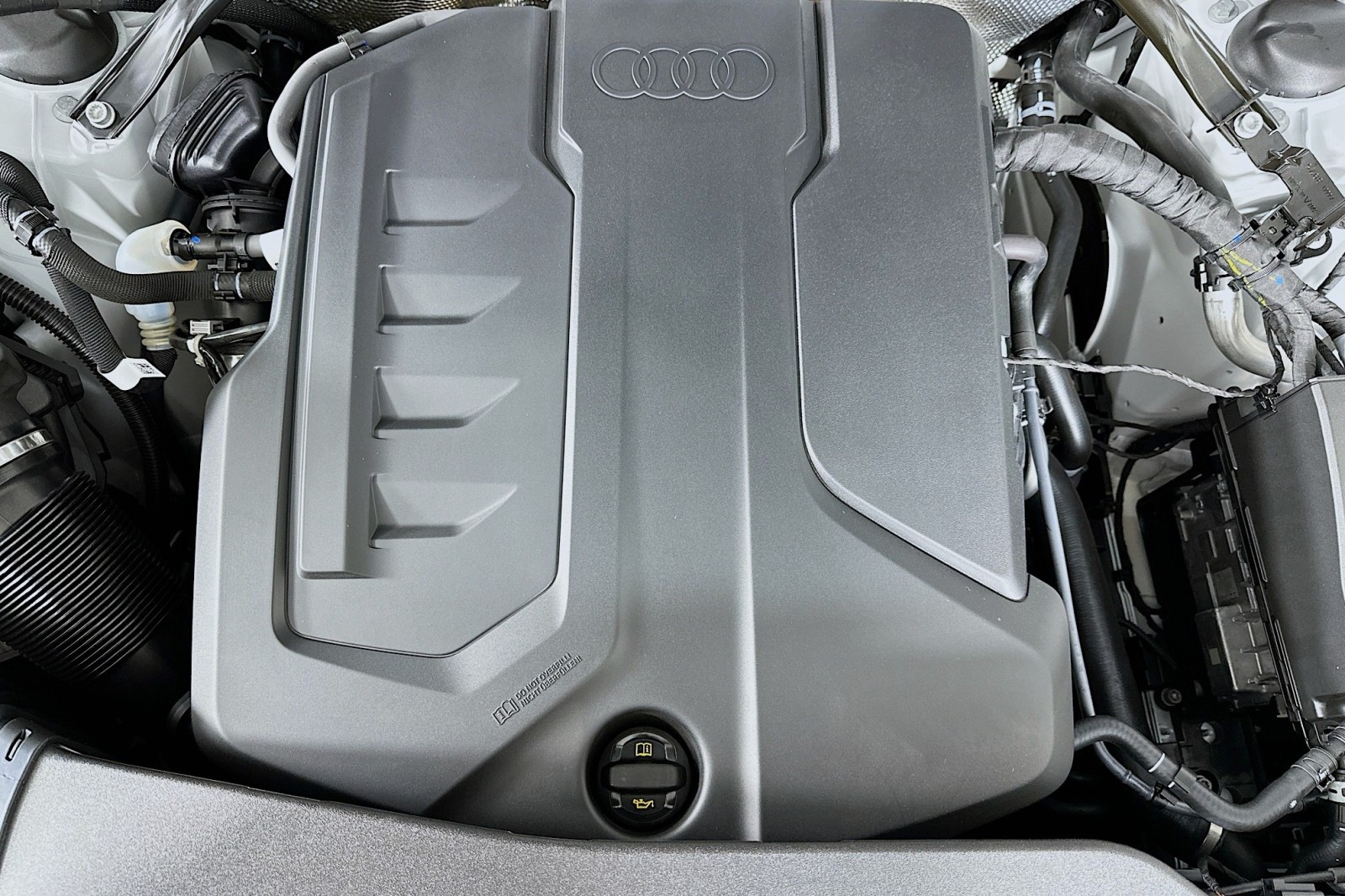 New 2025 Glacier White Metallic Audi Premium Plus image 12