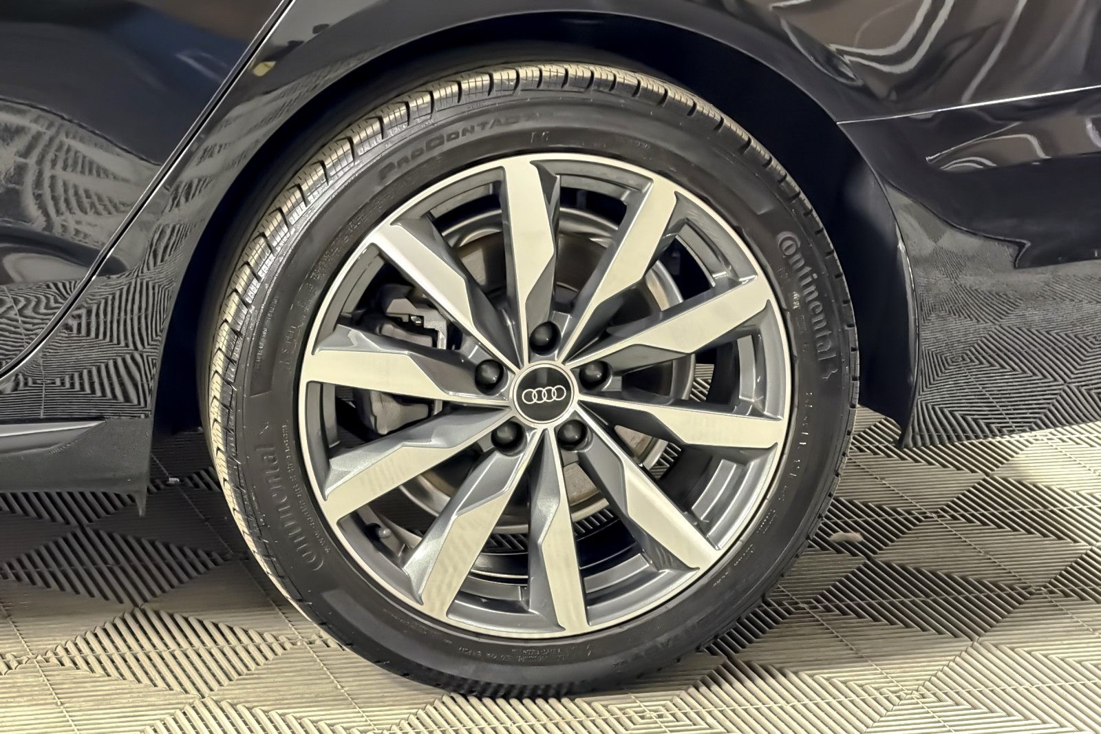 Used 2024 Mythos Black Metallic Audi Premium 40 TFSI quattro image 24