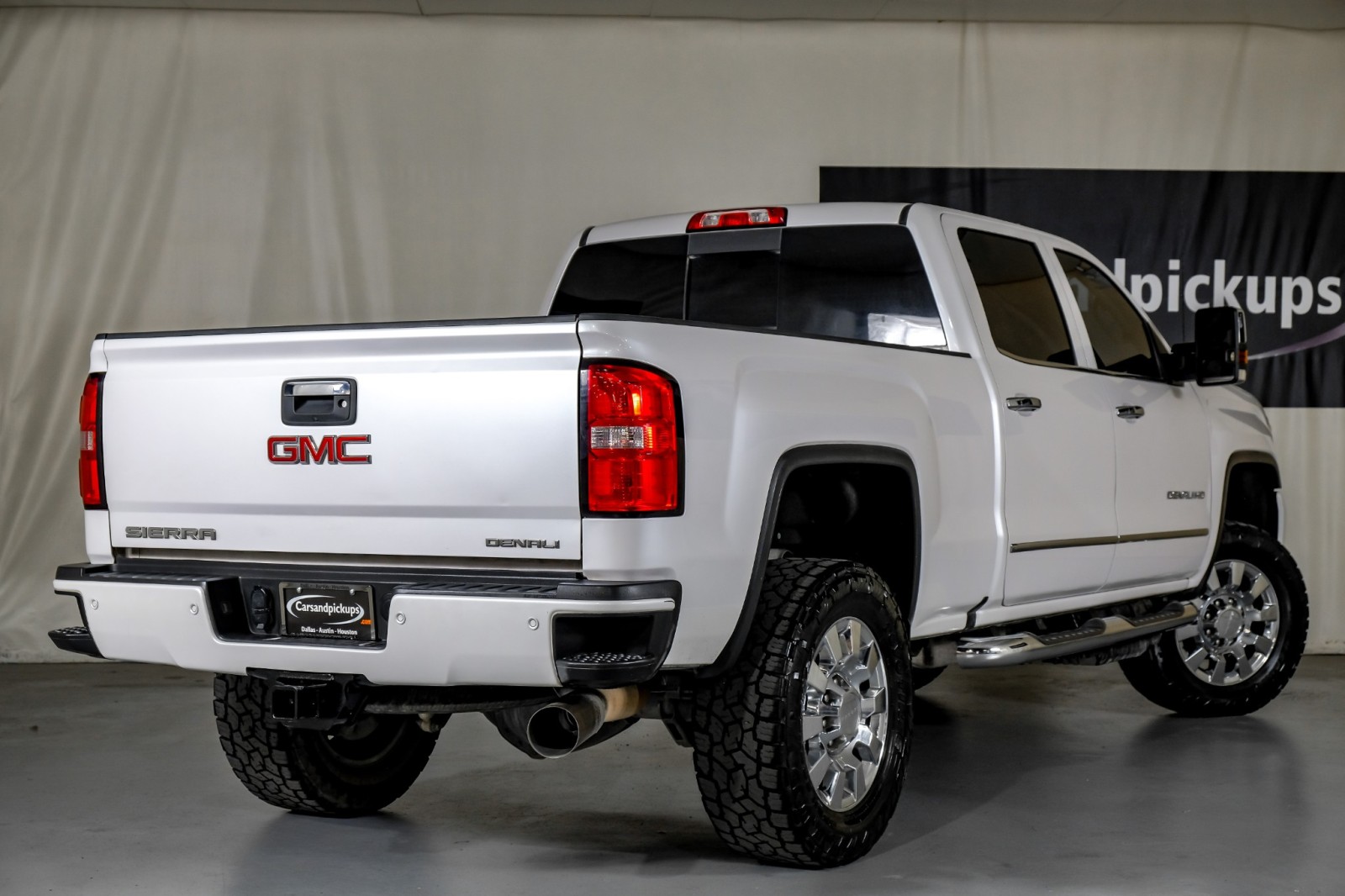 2019 GMC Sierra 2500HD Denali 8