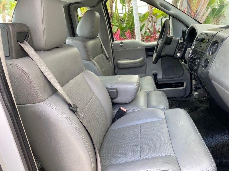 2005 Ford F-150 PU STX LOW MILES 18,931 in , 