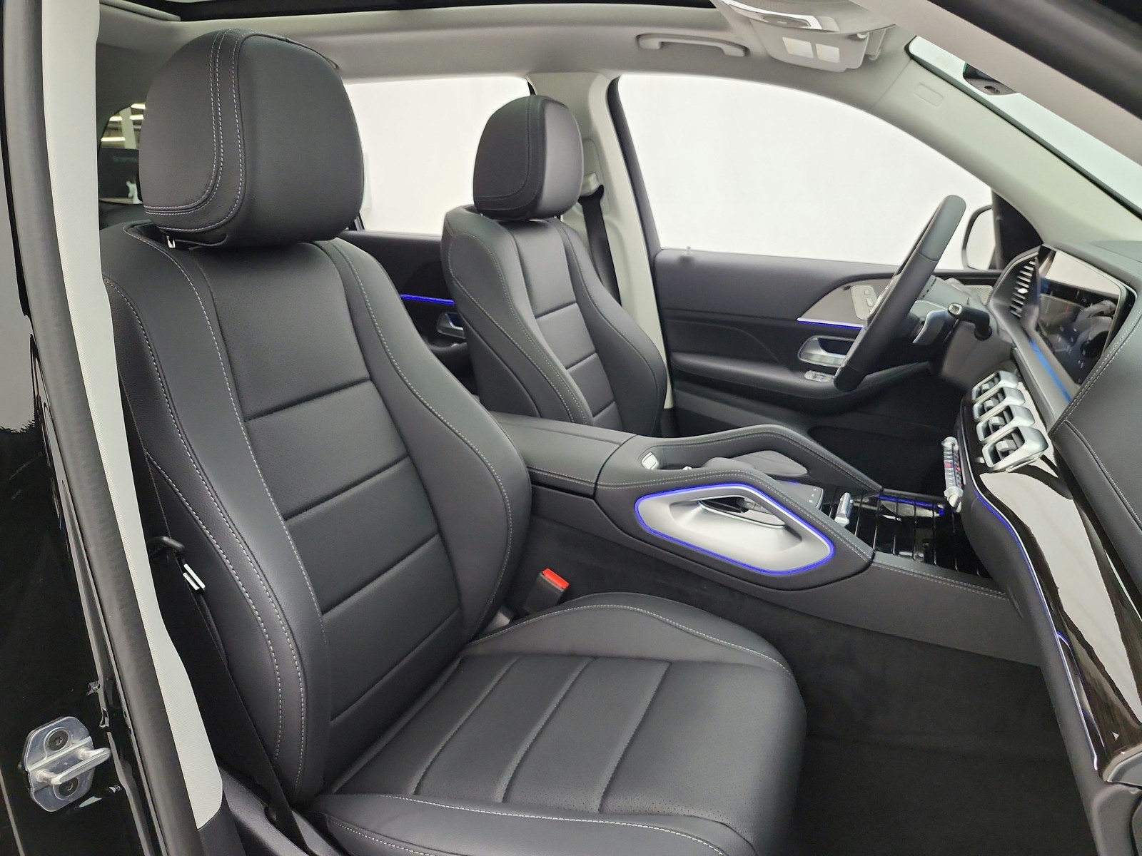 New 2026 Black Mercedes-Benz GLS 450 image 14