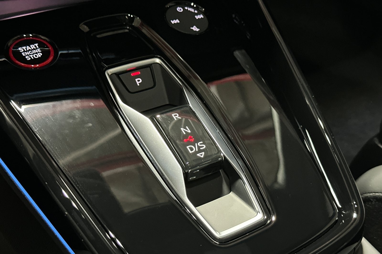 New 2026 Arkona White Audi quattro image 20