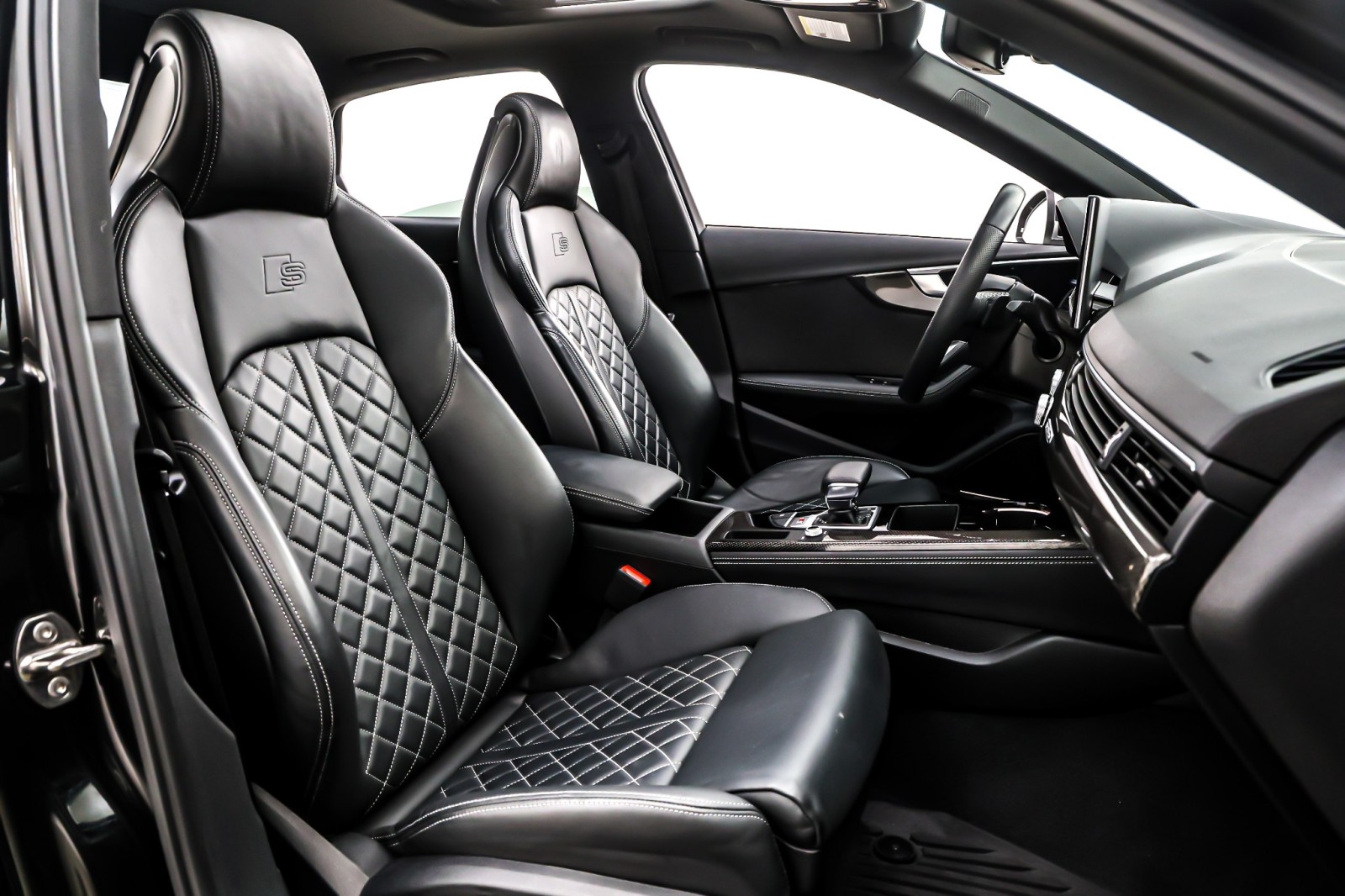 Used 2023 Mythos Black Metallic Audi Premium Plus 3.0 TFSI quattro image 7