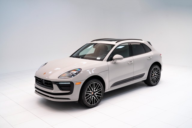 2024  Macan  in , 