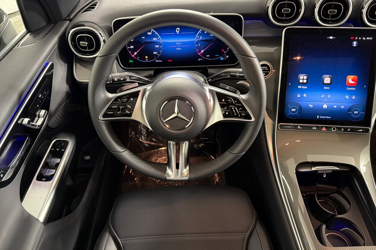 Used 2025 Black Mercedes-Benz GLC 300 SUV image 13