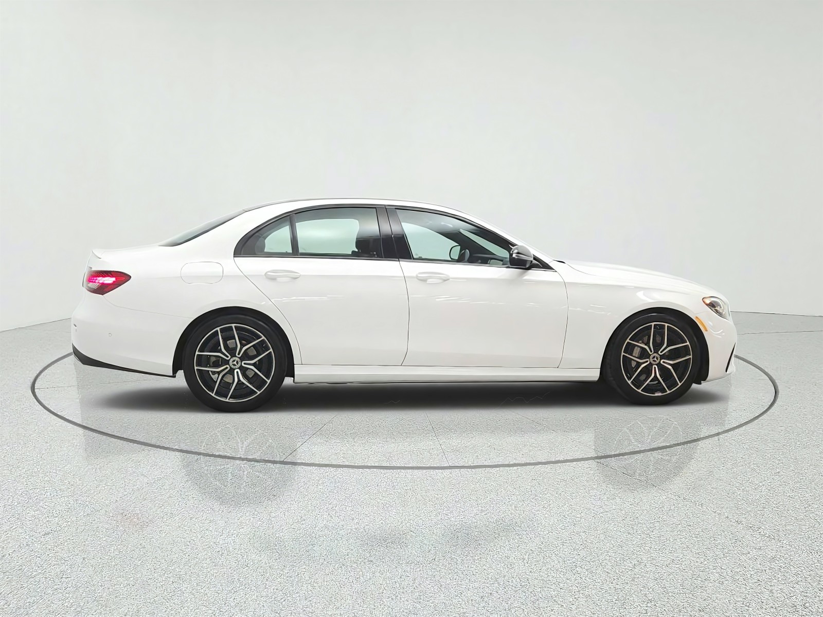 Certified Used 2022 Polar White Mercedes-Benz E 350 RWD Sedan image 4