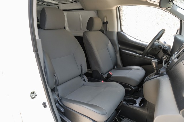 2021 Nissan NV200 Compact Cargo S 32