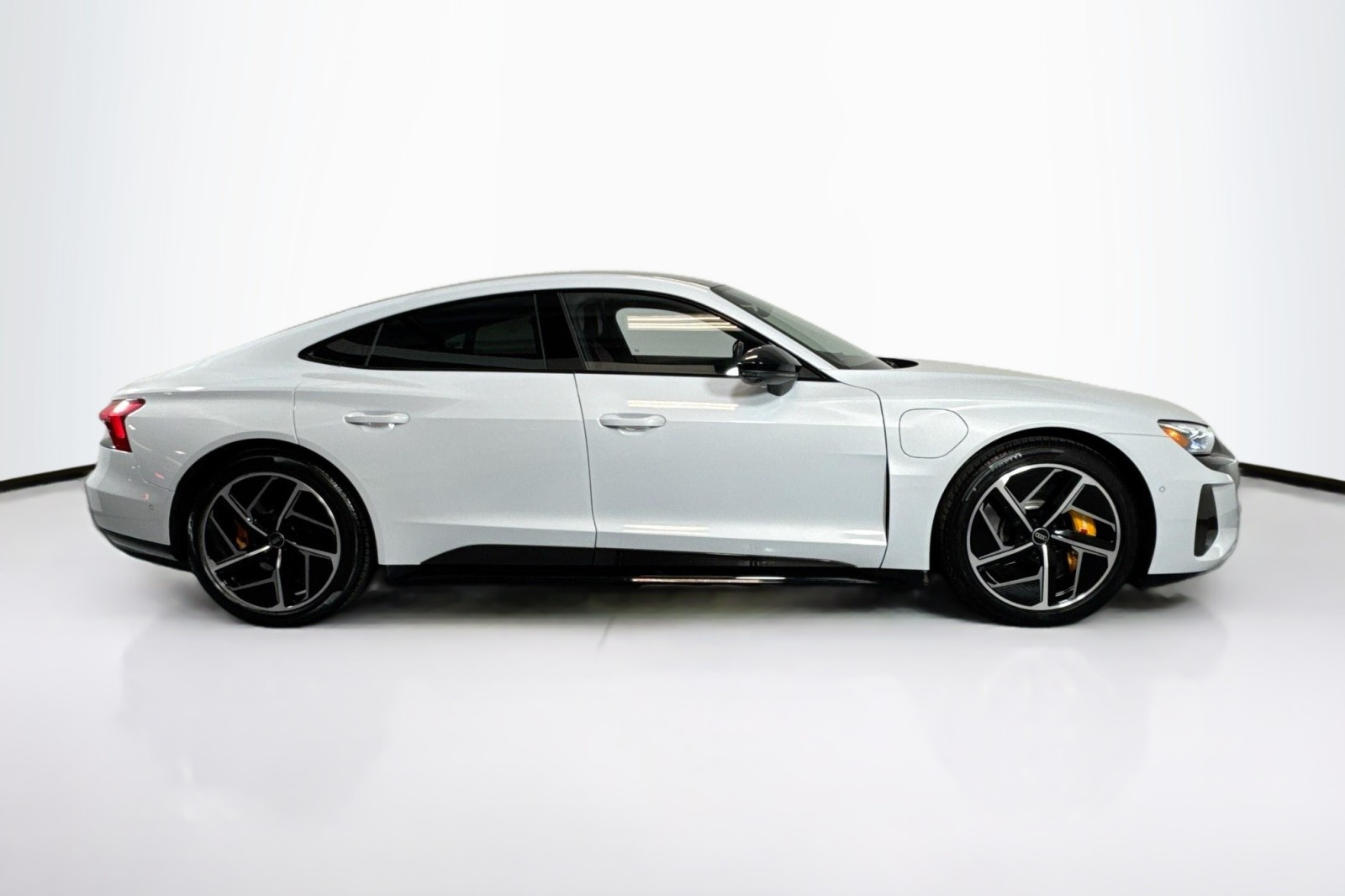 Used 2024 Suzuka Gray Metallic Audi  image 4