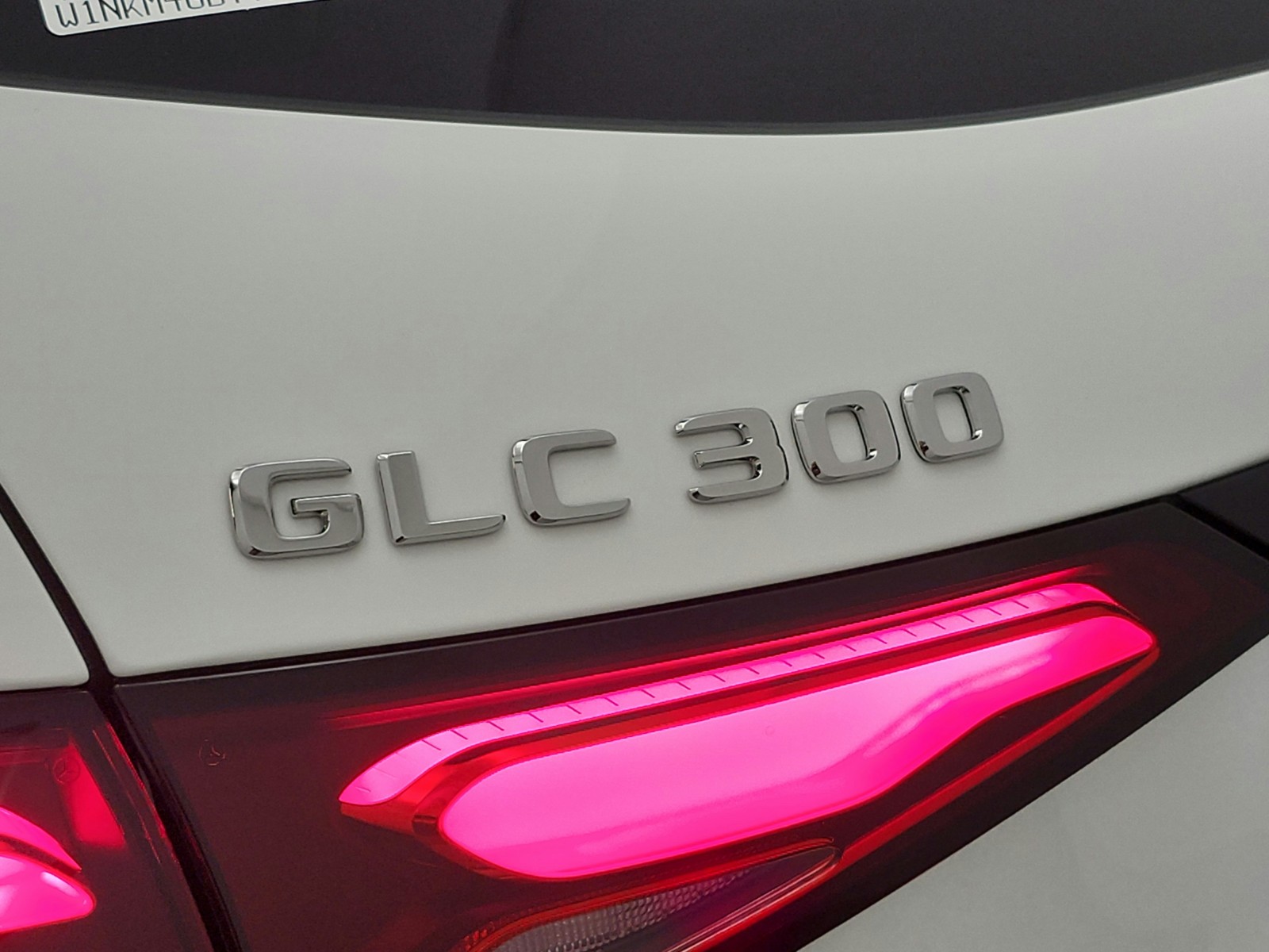 New 2026 Polar White Mercedes-Benz GLC 300 image 23