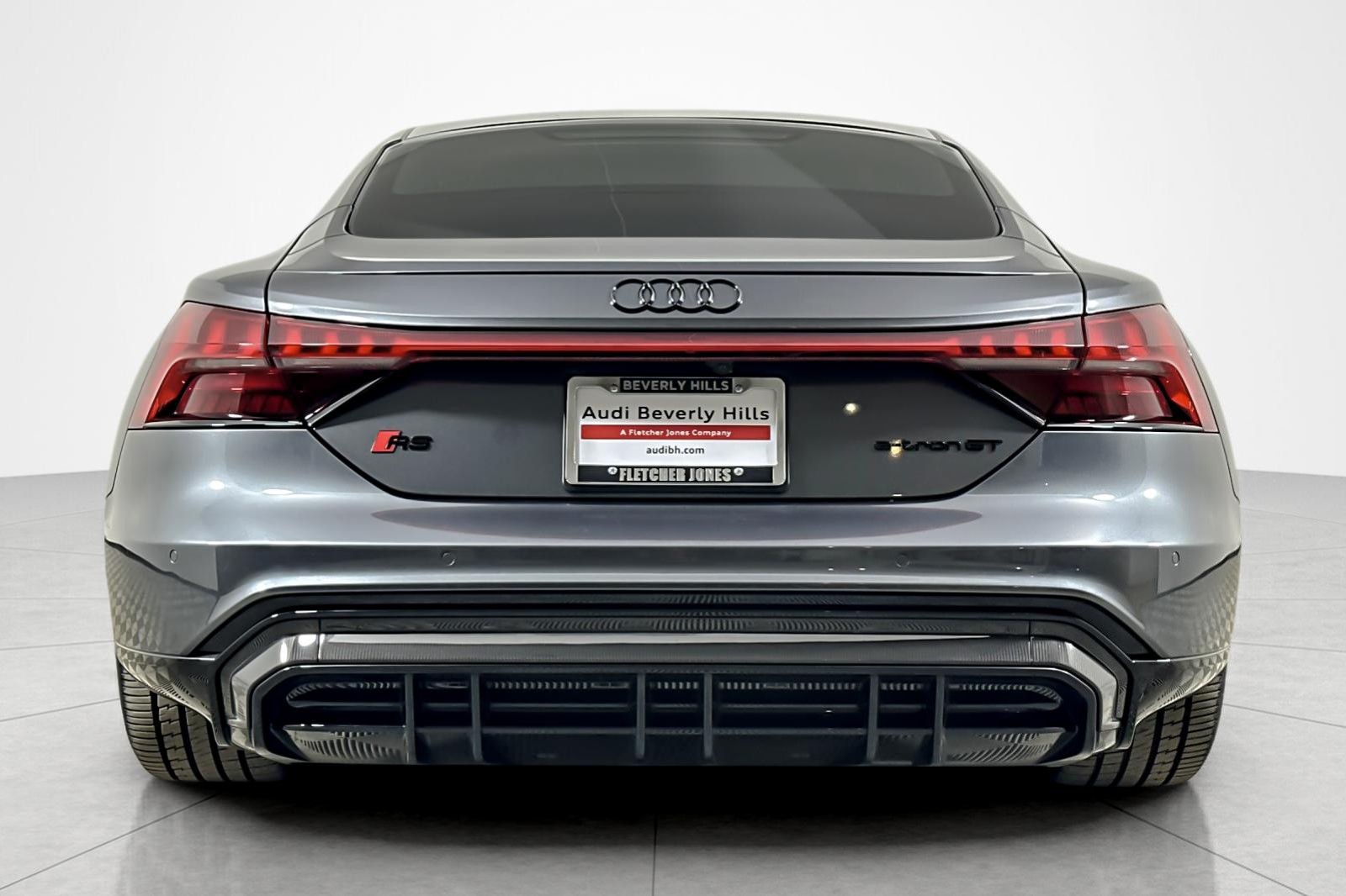 Certified Used 2024 Daytona Gray Pearl Effect Audi quattro image 4